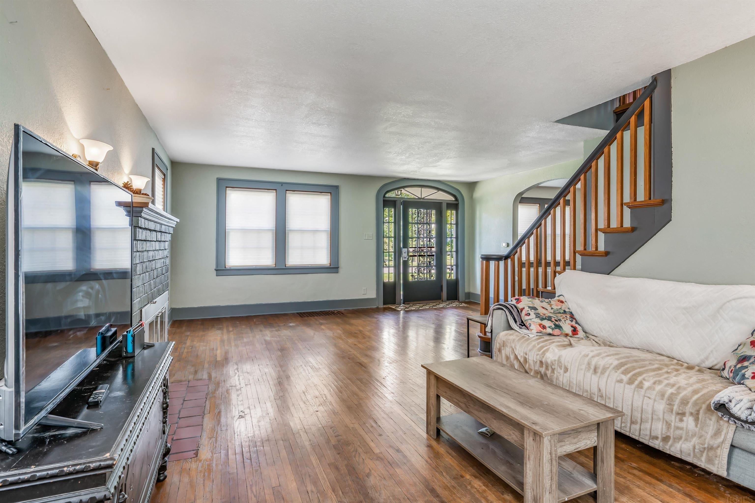 S Cornell Cir, Fort Wayne, IN 46807