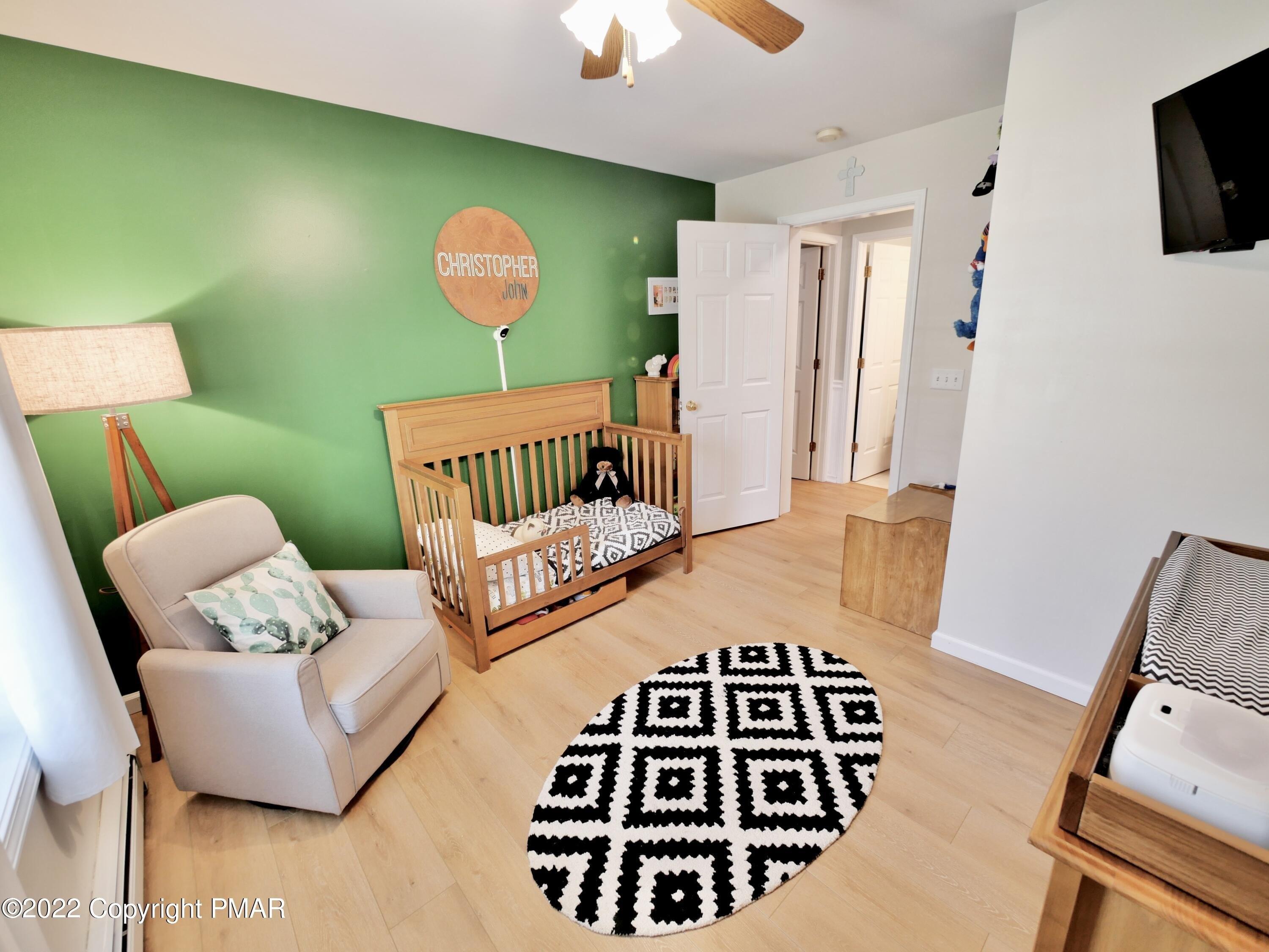 Oak Hill Rd, Tannersville, PA 18372