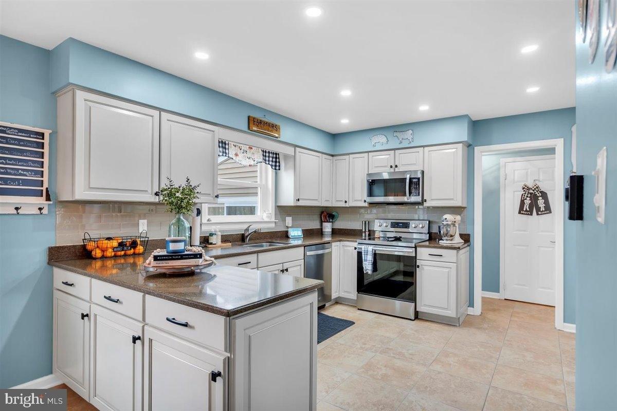 Mockingbird Way, Medford, NJ 08055
