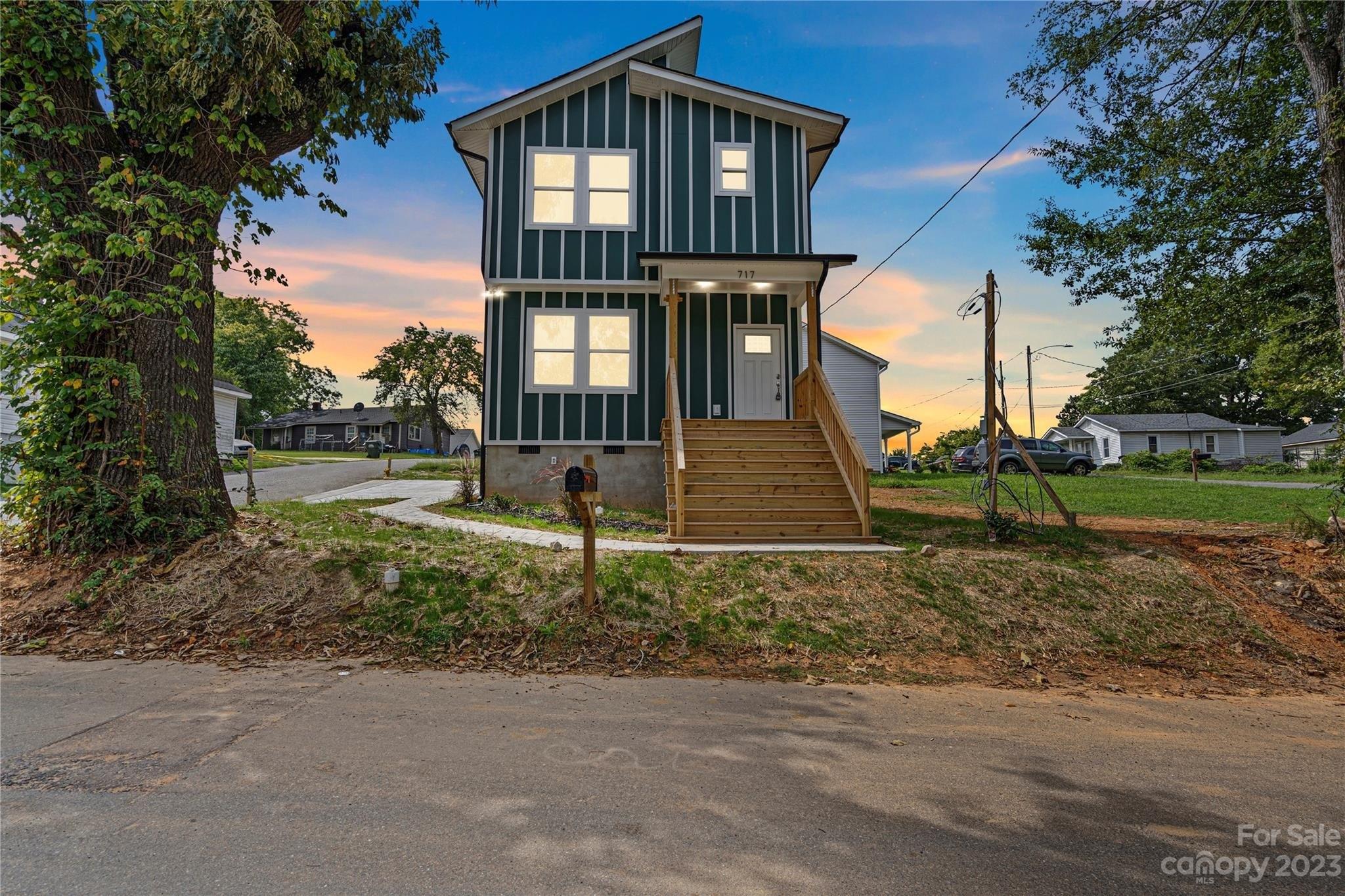 N Falls St, Gastonia, NC 28052