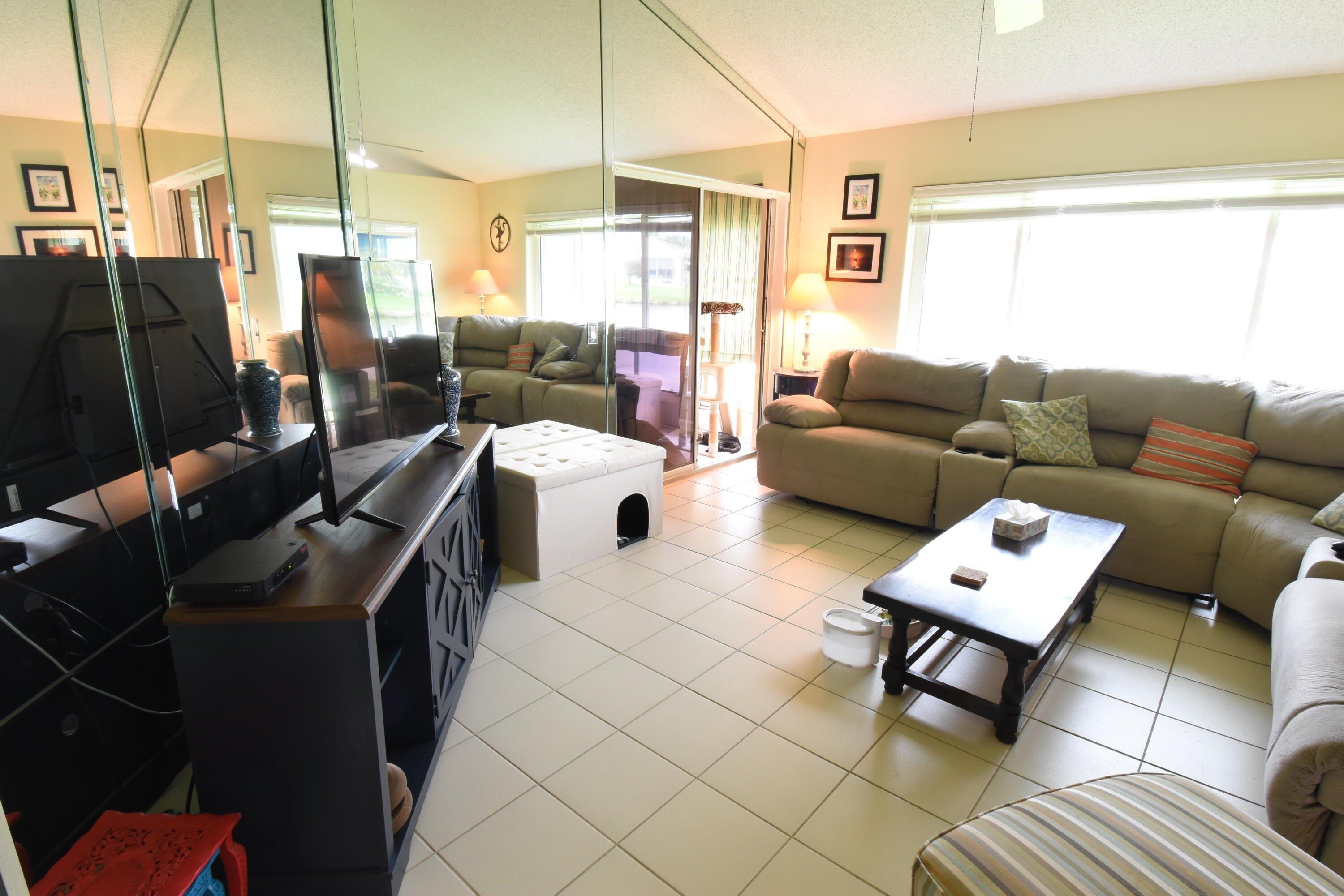 Lake Champlain Ct, Delray Beach, FL 33446