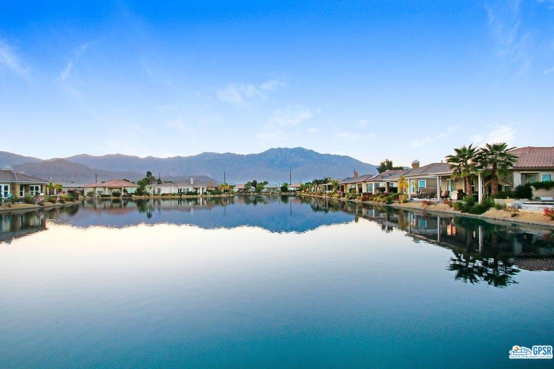 Shoreline Dr, Rancho Mirage, CA 92270