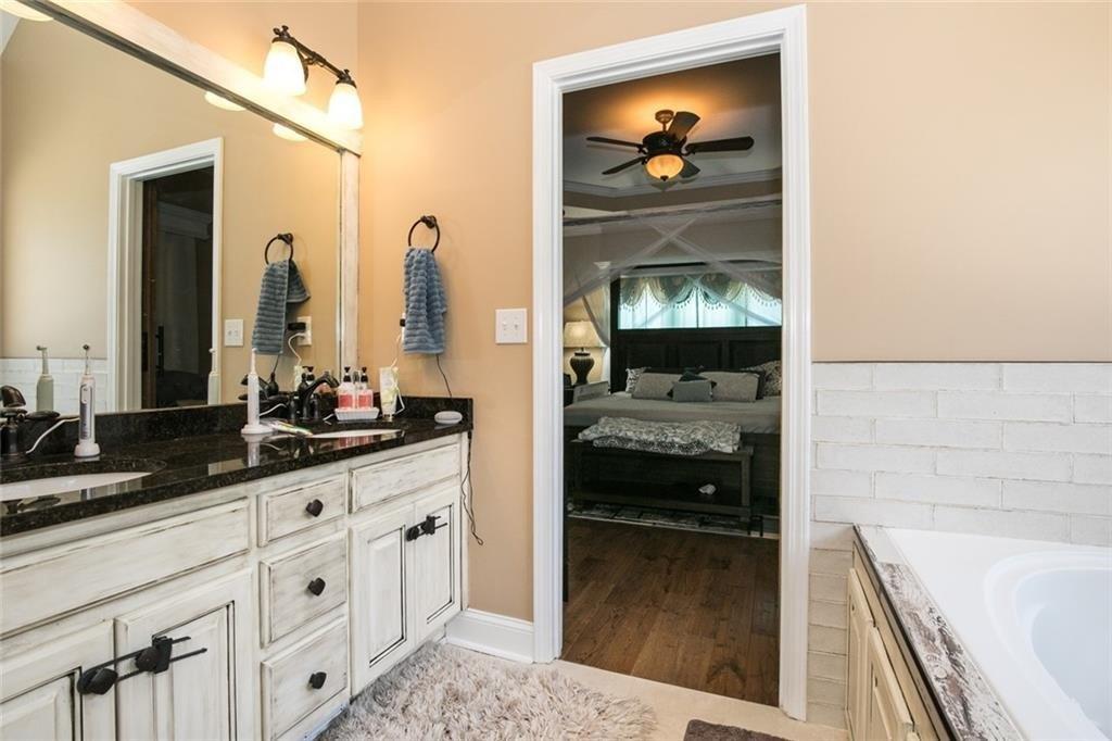 Golden Eagle Dr, Adairsville, GA 30103