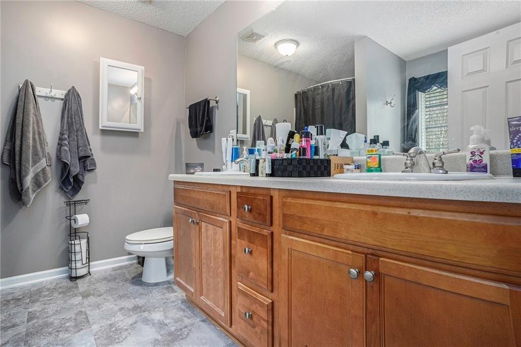 Whimsical Ct, Locust Grove, GA 30248