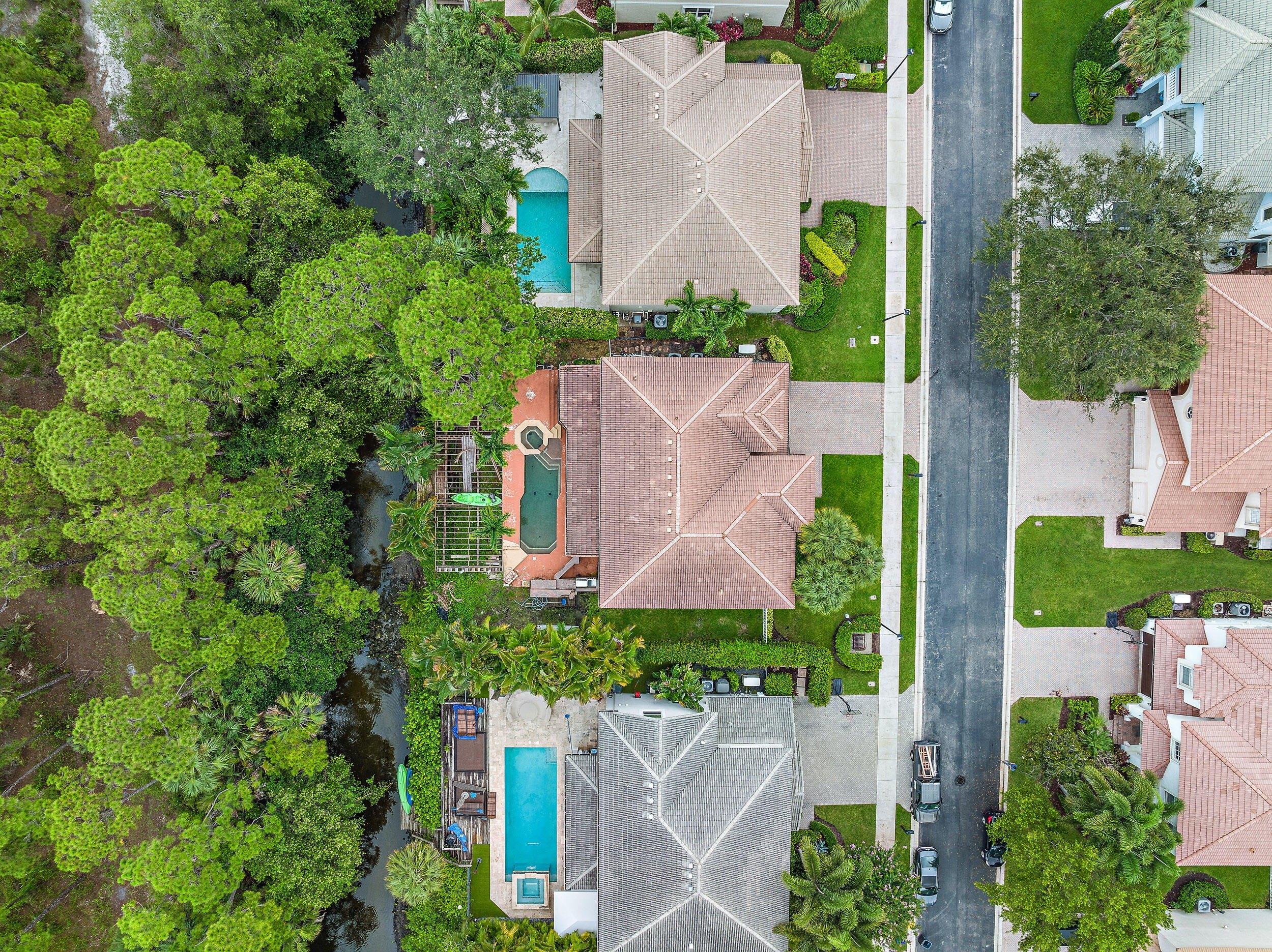 Lone Pine Dr, Palm Beach Gardens, FL 33410