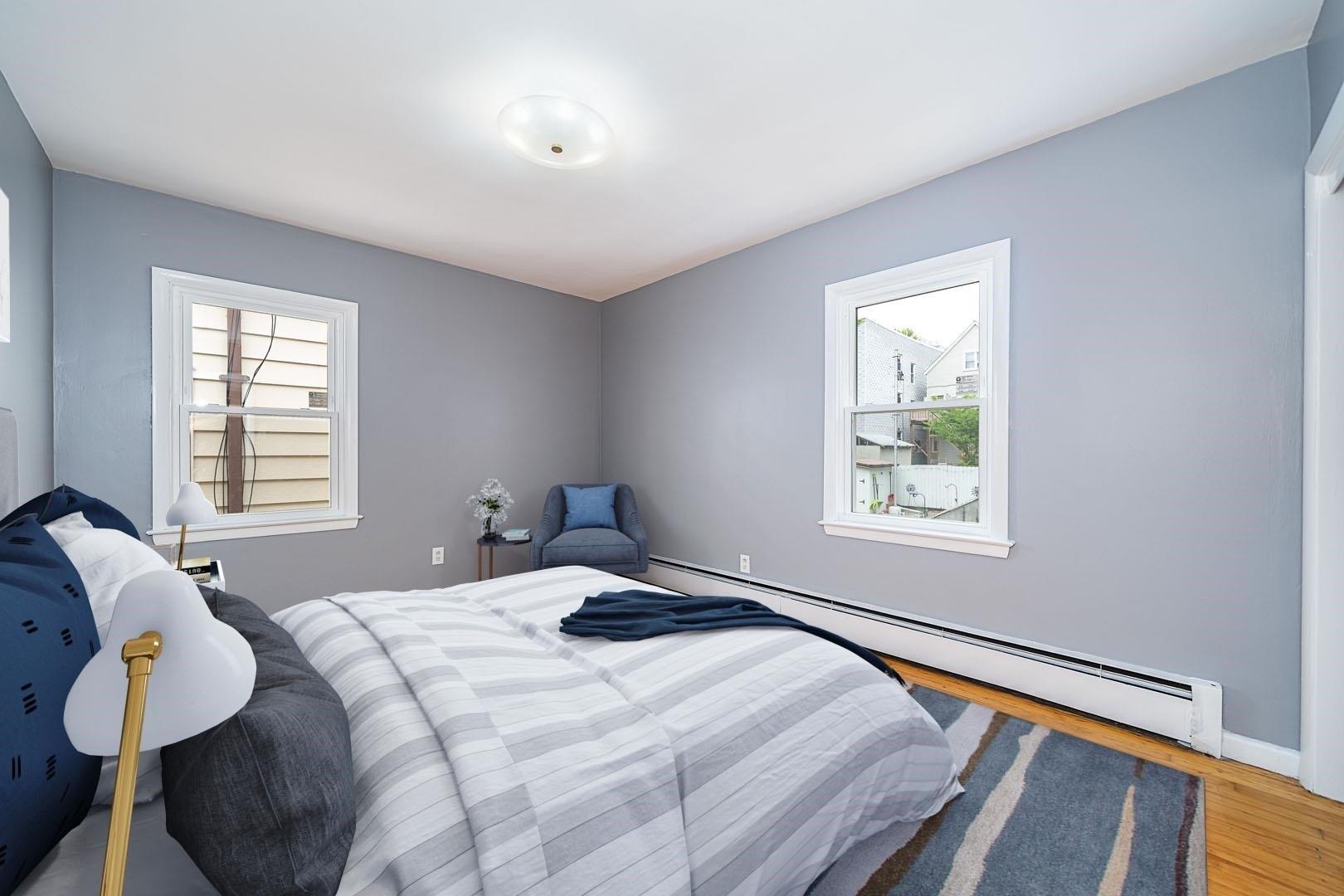 W 14th St, Bayonne, NJ 07002