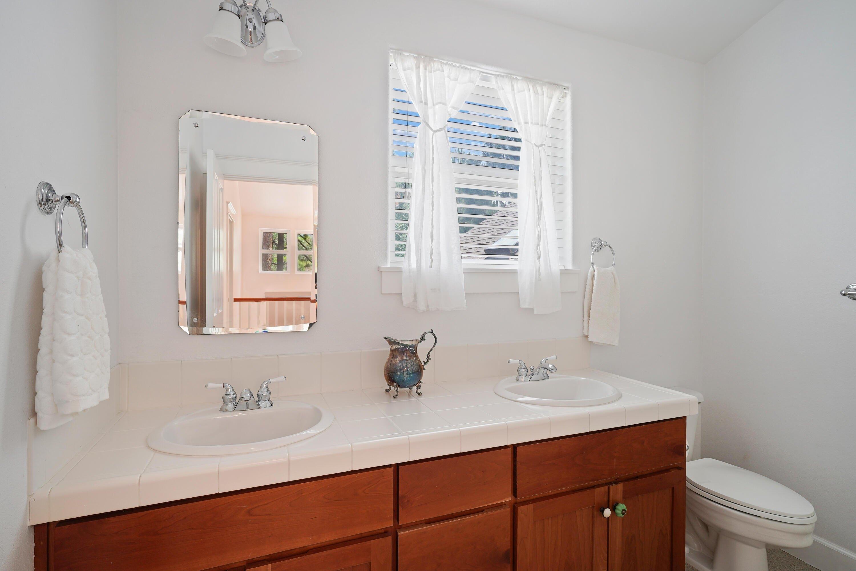 Nw 17th St, Bend, OR 97703