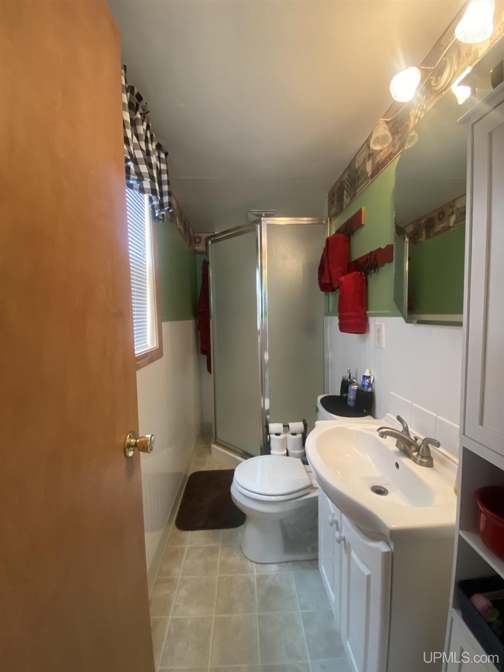 E Varnum St, Munising, MI 49862