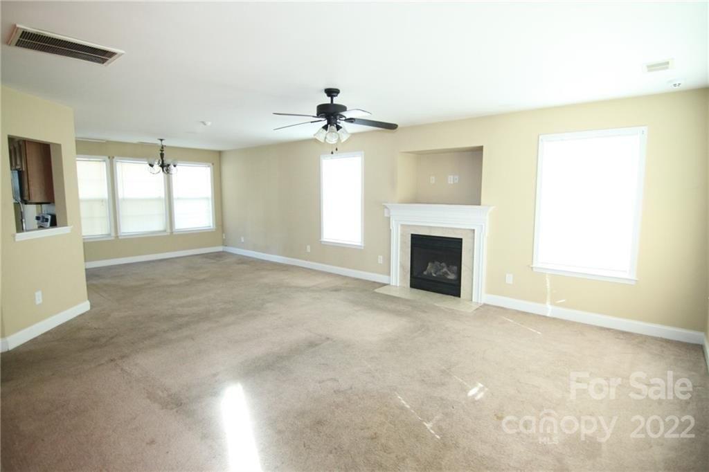 Amber Crest Dr, Gastonia, NC 28052