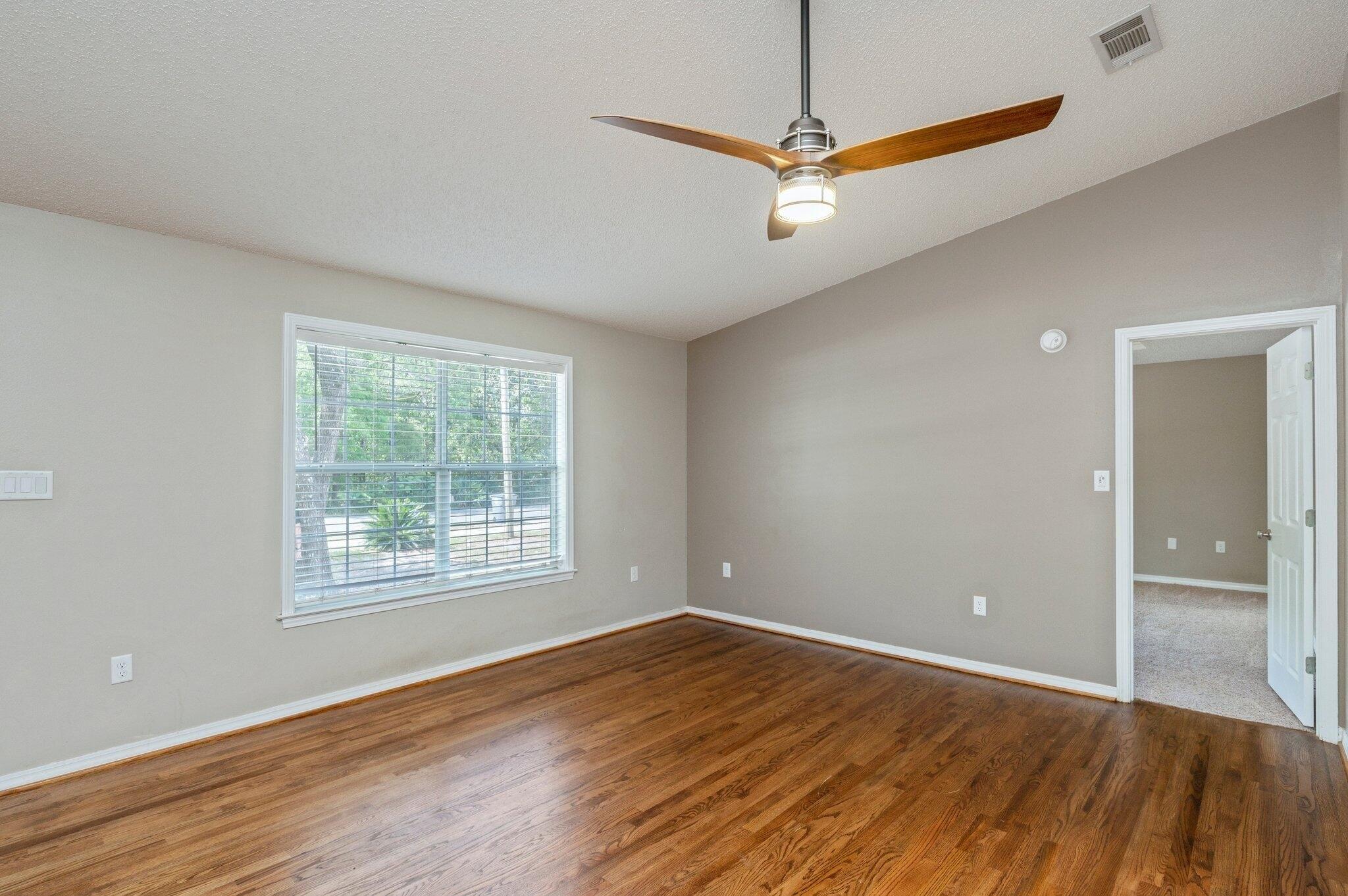 Grandview Ave, Valparaiso, FL 32580