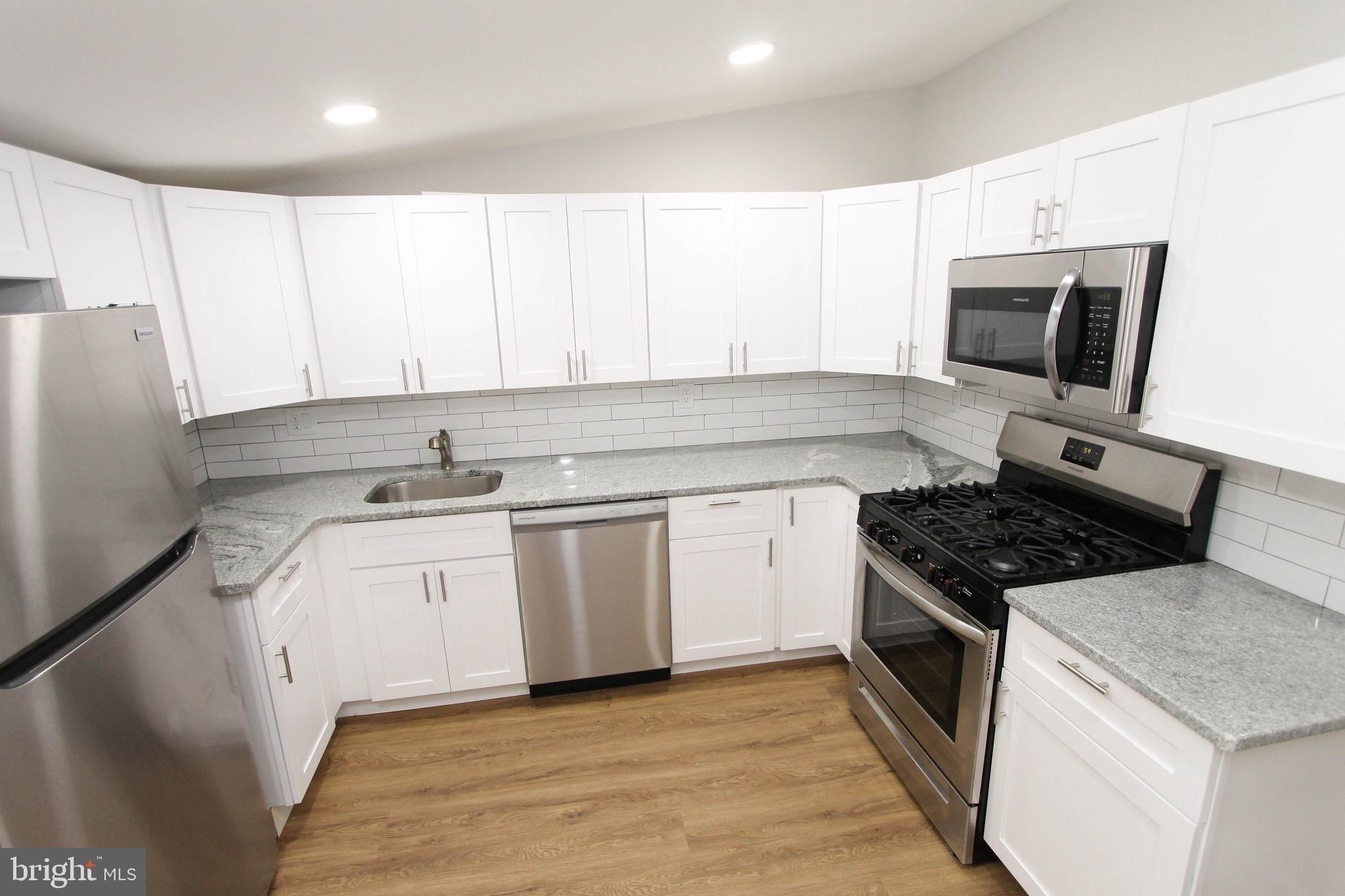 Almond St, Philadelphia, PA 19137