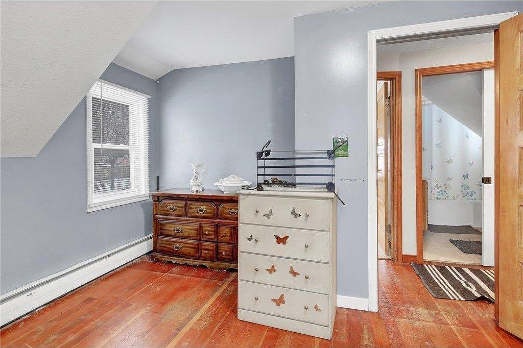 E 1st St, Litchfield, MN 55355