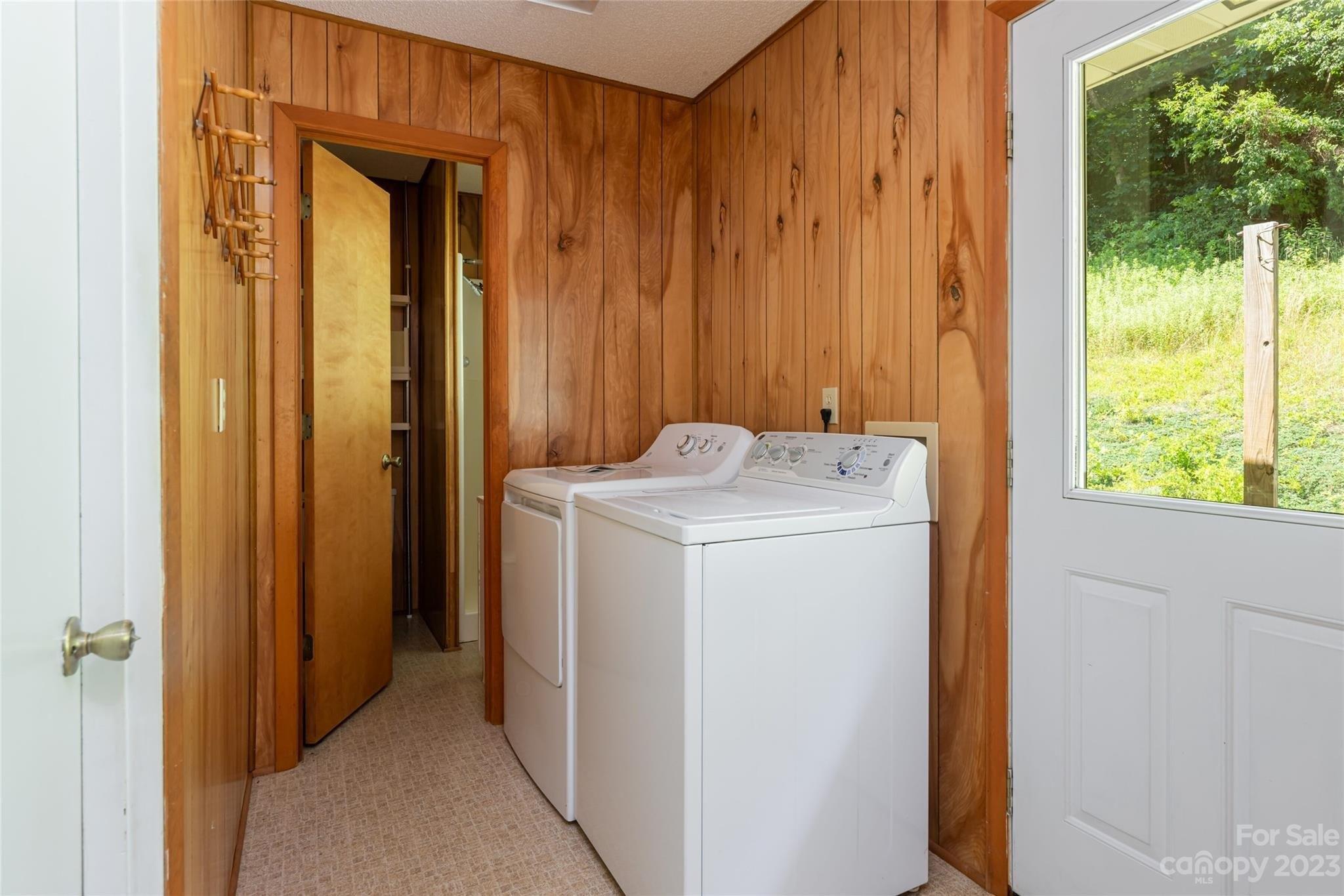Bolens Creek Rd, Burnsville, NC 28714