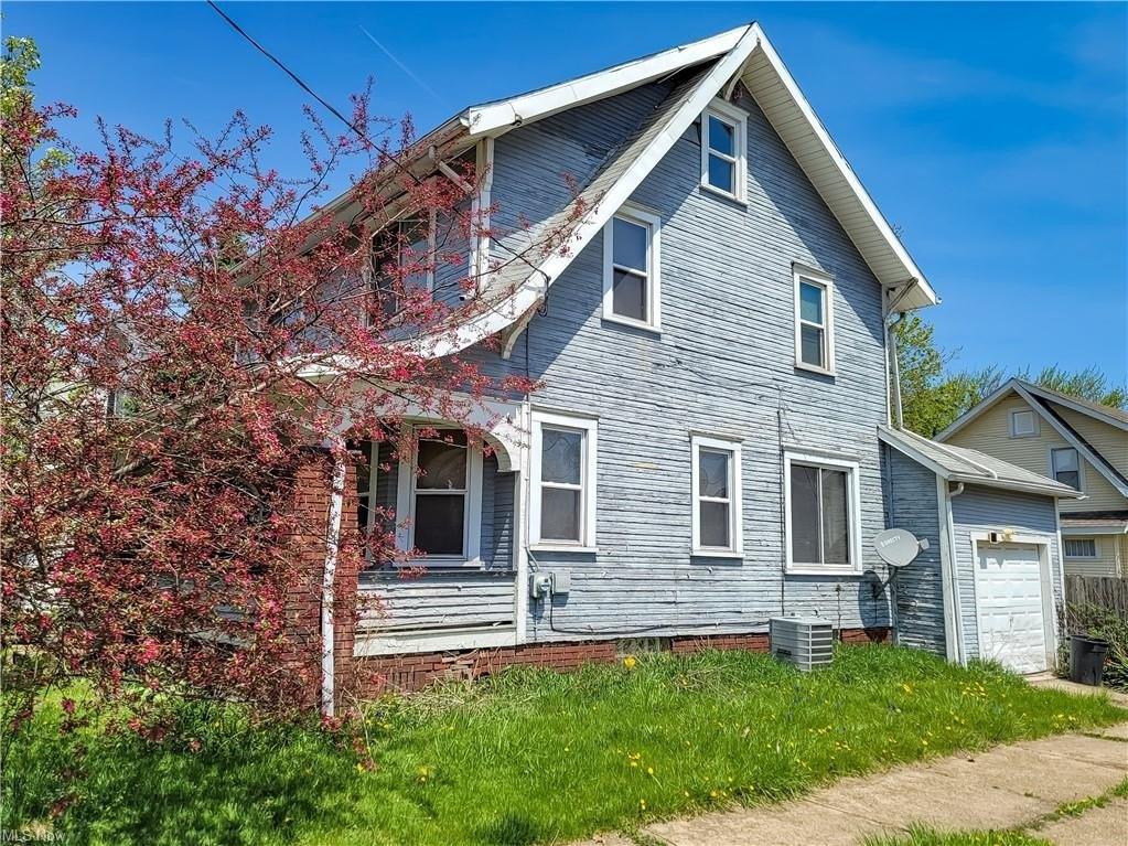 Arlington Ave Nw, Canton, OH 44708