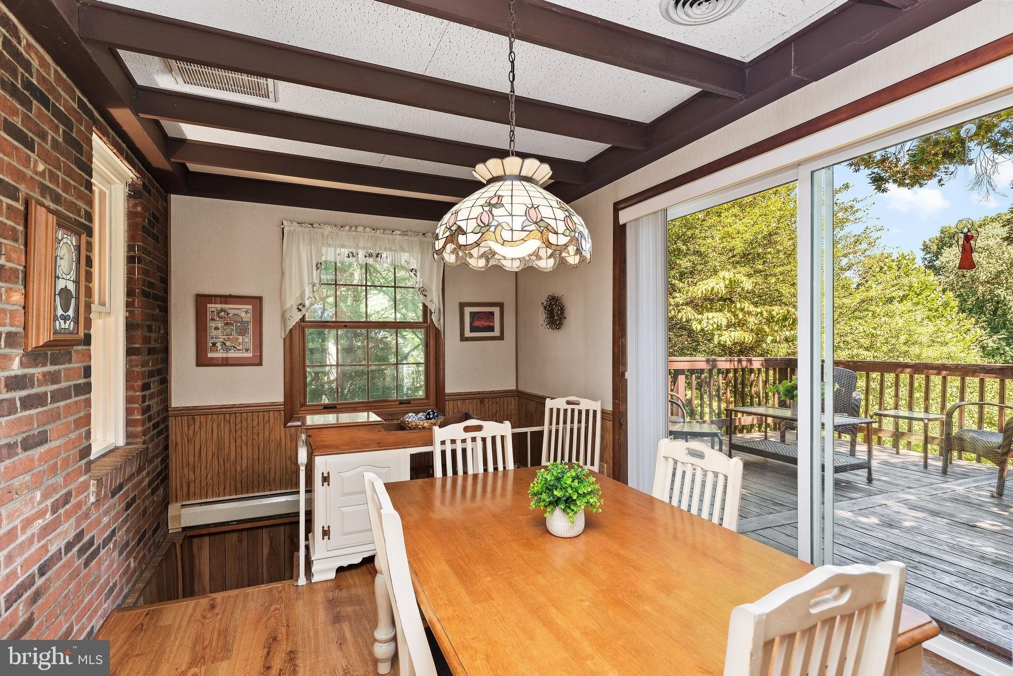 Hillside Ln, Mechanicsburg, PA 17050