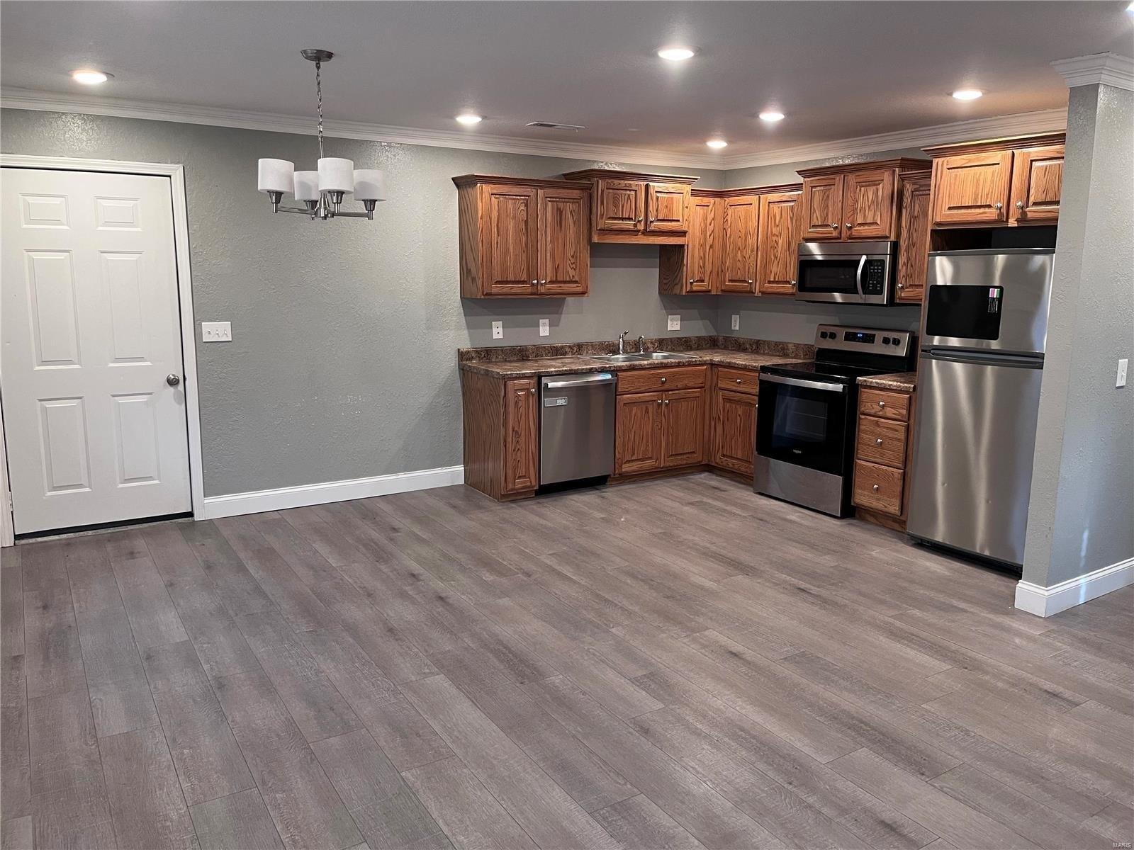 Nickey St, Poplar Bluff, MO 63901