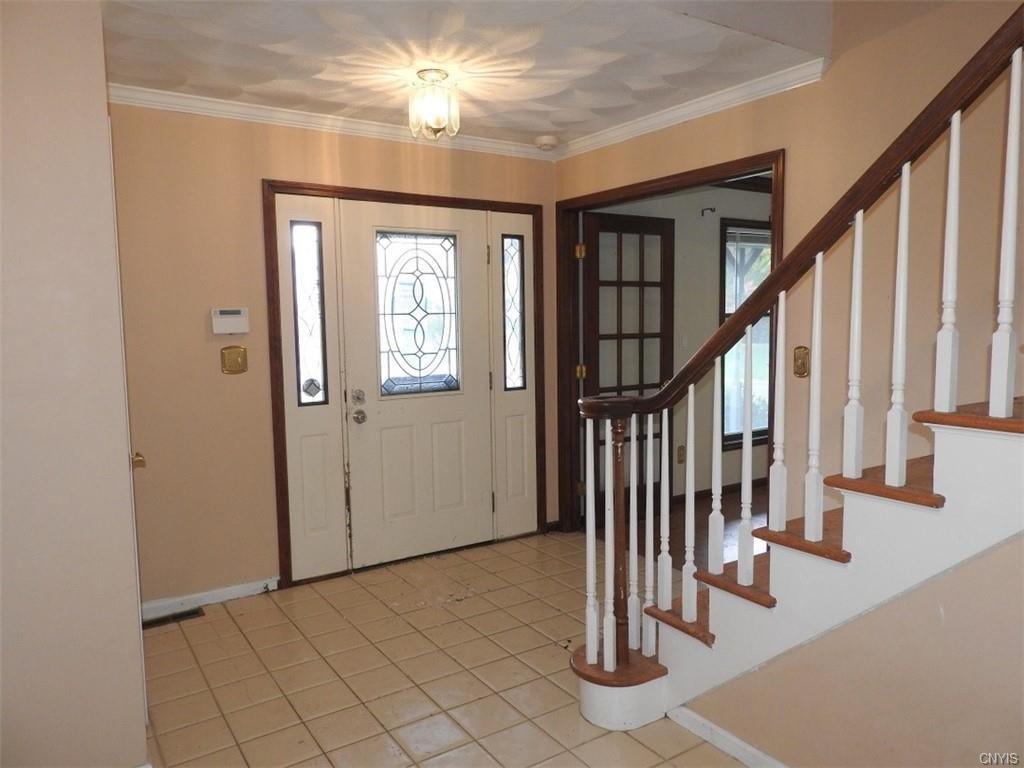 Carrigan Cir, Syracuse, NY 13215