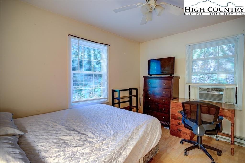 Niley Cook Rd, Blowing Rock, NC 28605