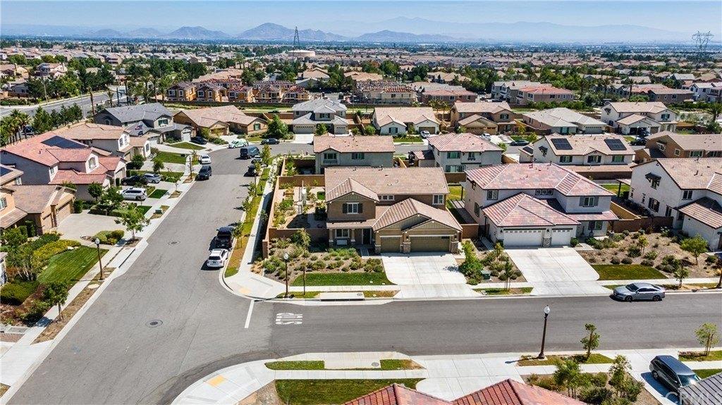 Stevens Ln, Fontana, CA 92336