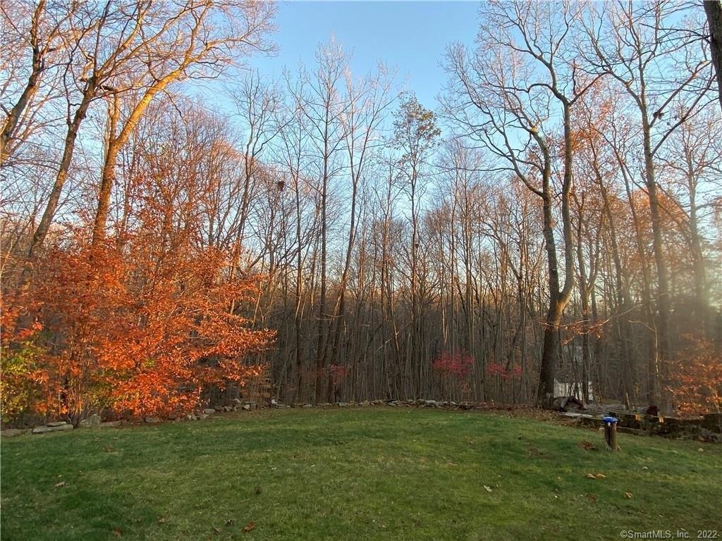 Pine Hill Rd, Tolland, CT 06084