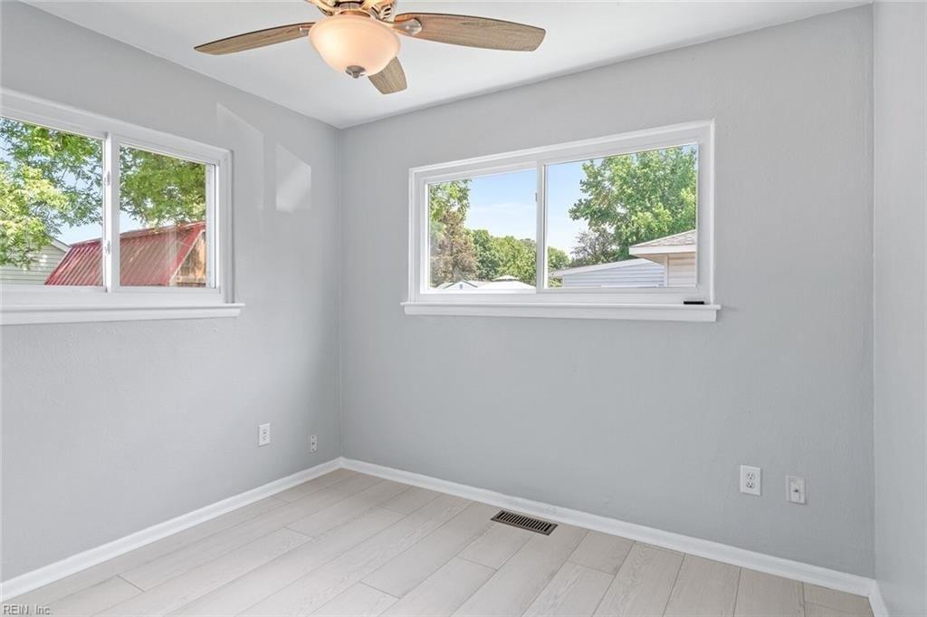 Lavender Ln, Virginia Beach, VA 23462