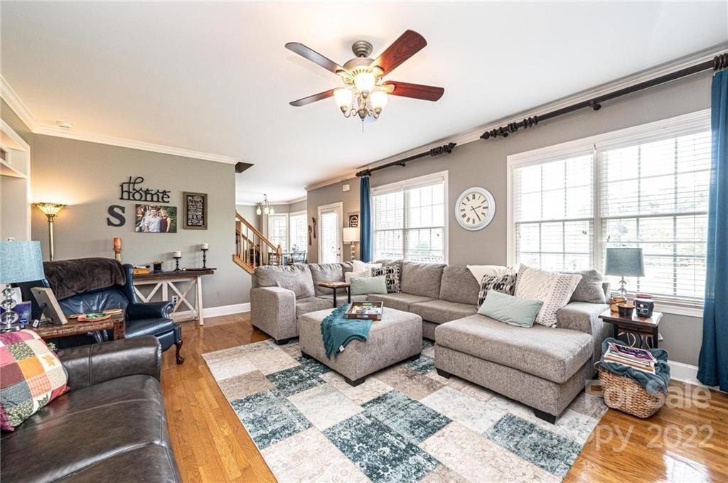 Palmer Dr Ne, Conover, NC 28613
