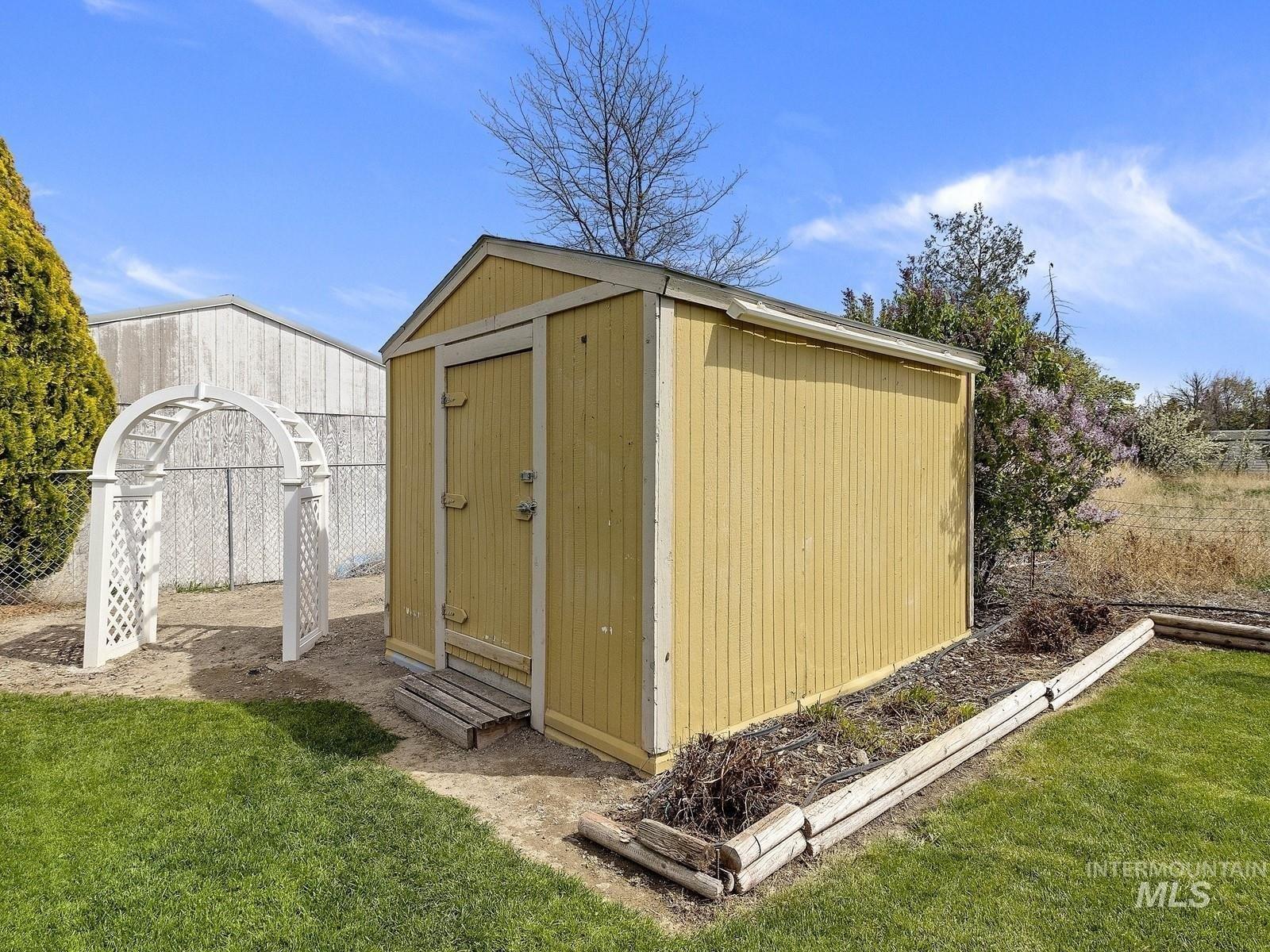 Katherine St, Buhl, ID 83316