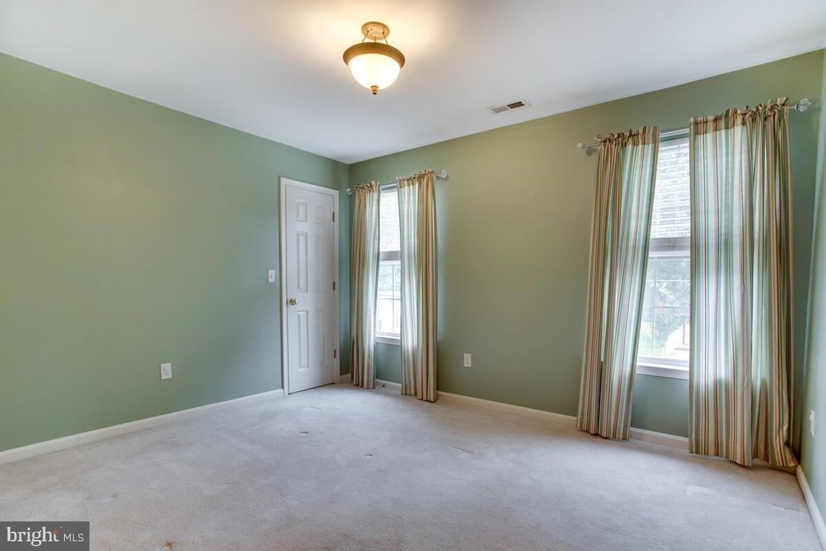 Dogwood St, Shady Side, MD 20764