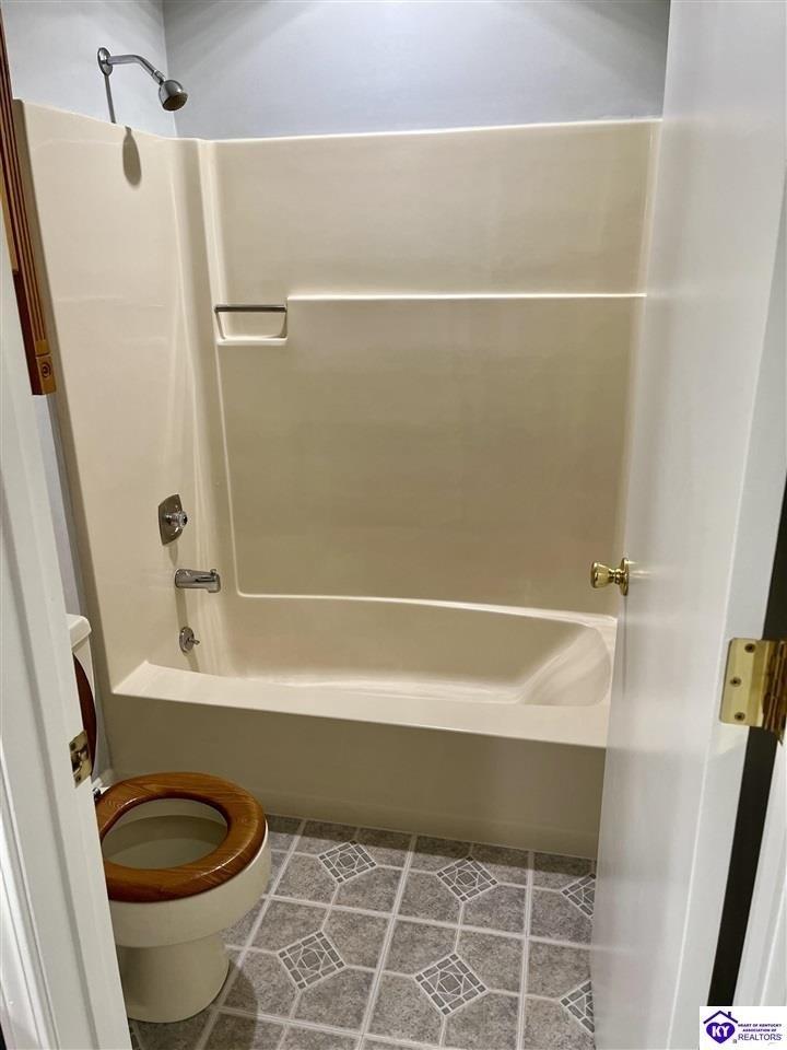 Woods Ct, Elizabethtown, KY 42701