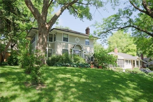 Holmes St, Kansas City, MO 64110