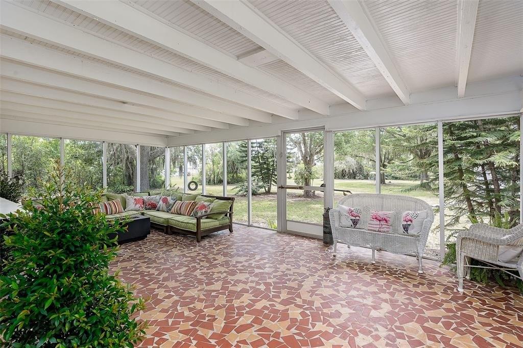Dulcimer Ln, Frostproof, FL 33843