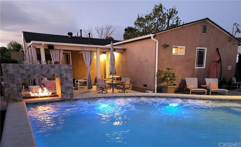 Lull St, Reseda, CA 91335