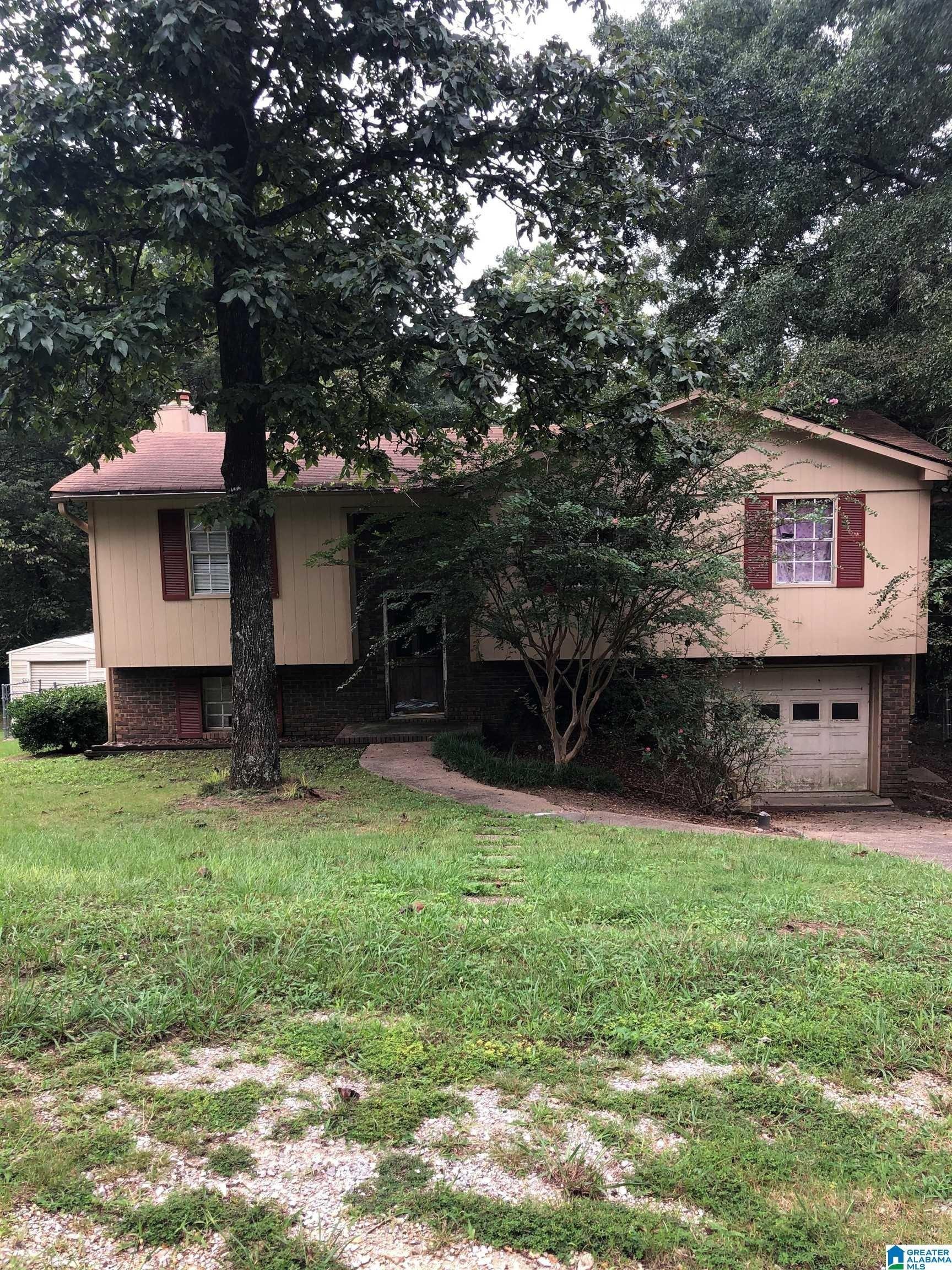 Oak Dr, Pinson, AL 35126