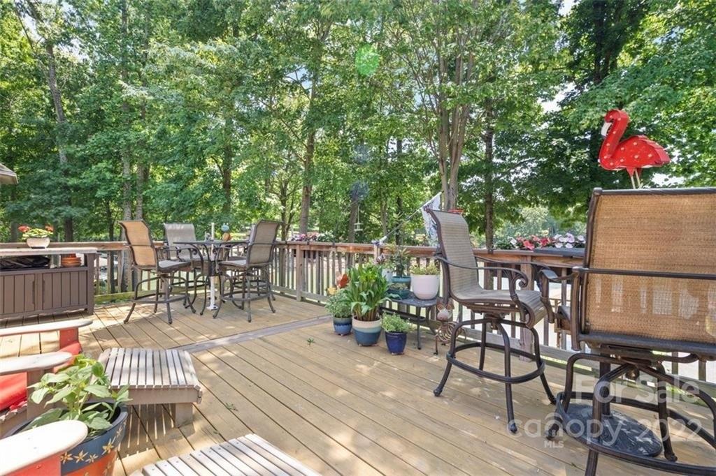 Pinnacle Shores Dr, Mooresville, NC 28117
