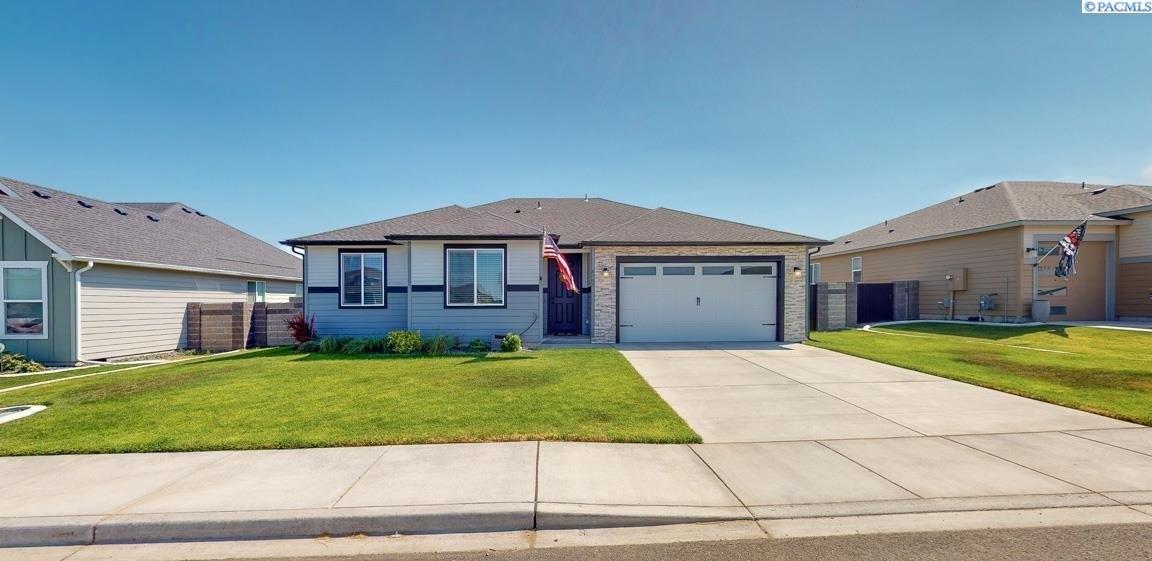 Gardner St, West Richland, WA 99353