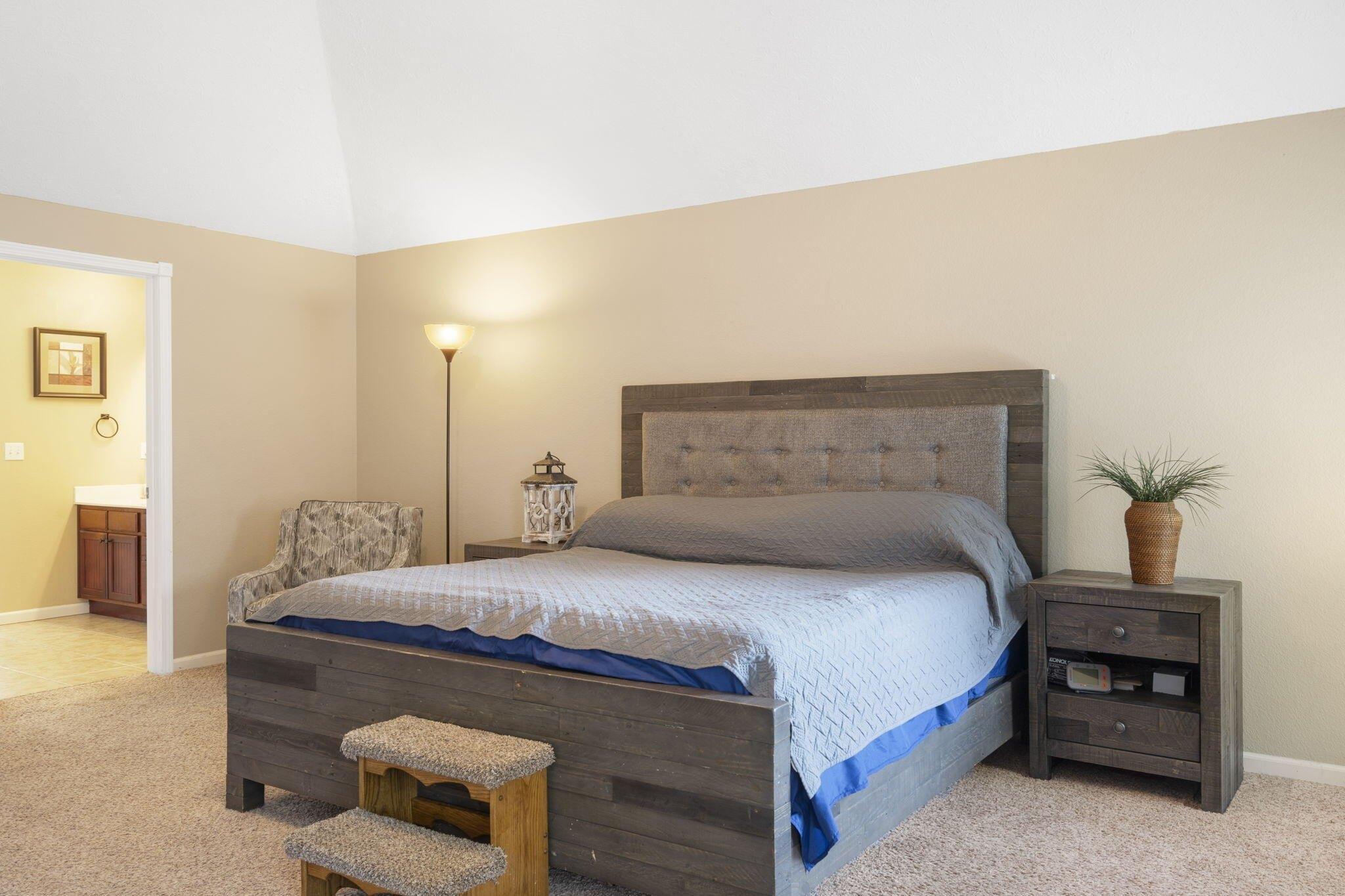 E Sequoia St, Republic, MO 65738