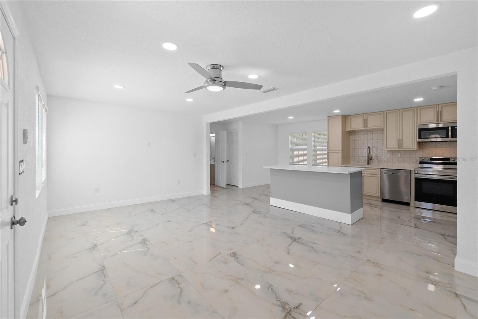 S 13th St, Palatka, FL 32177