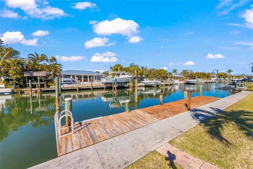Key Royale Dr, Holmes Beach, FL 34217