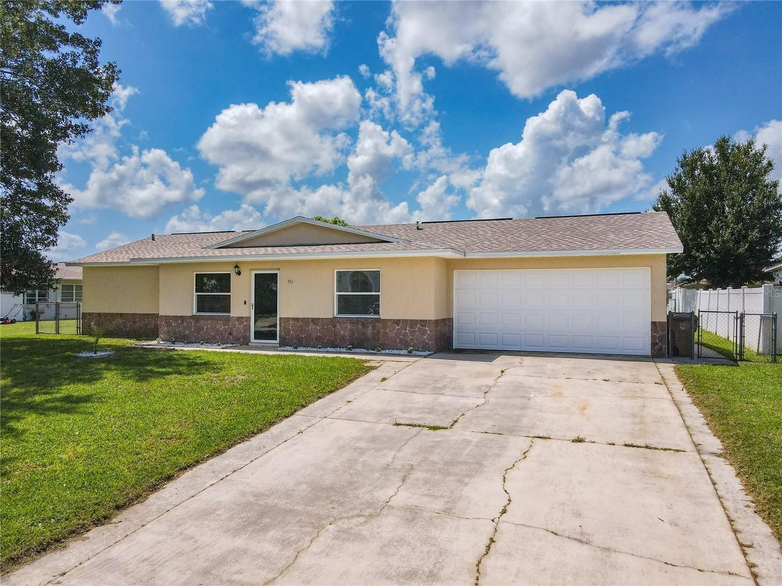 Maderia Ct, Kissimmee, FL 34758