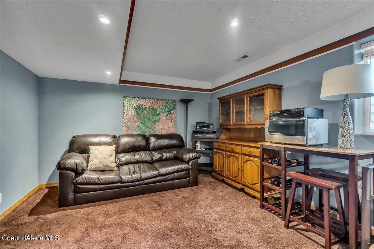 N Willamette Dr, Post Falls, ID 83854
