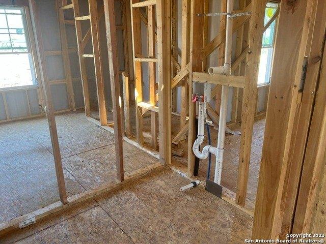 Windle Ln, Seguin, TX 78155