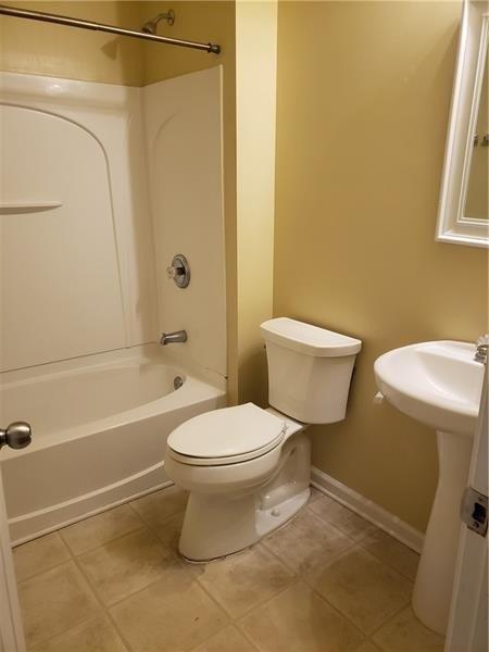 Centerglen Ln, Cumming, GA 30040