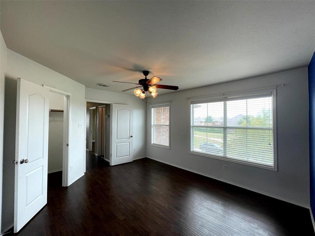 Autumnwood Ln, Heartland, TX 75126