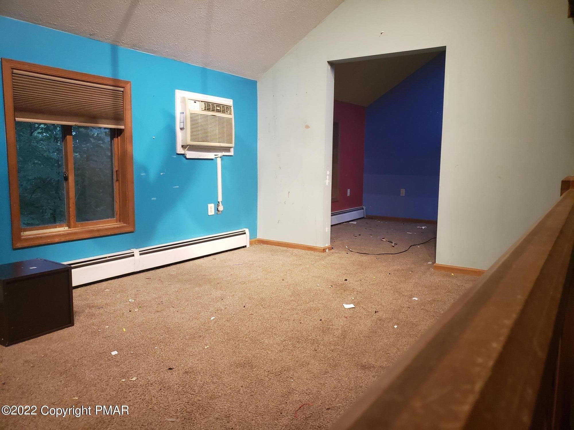 Hyland Dr, East Stroudsburg, PA 18301