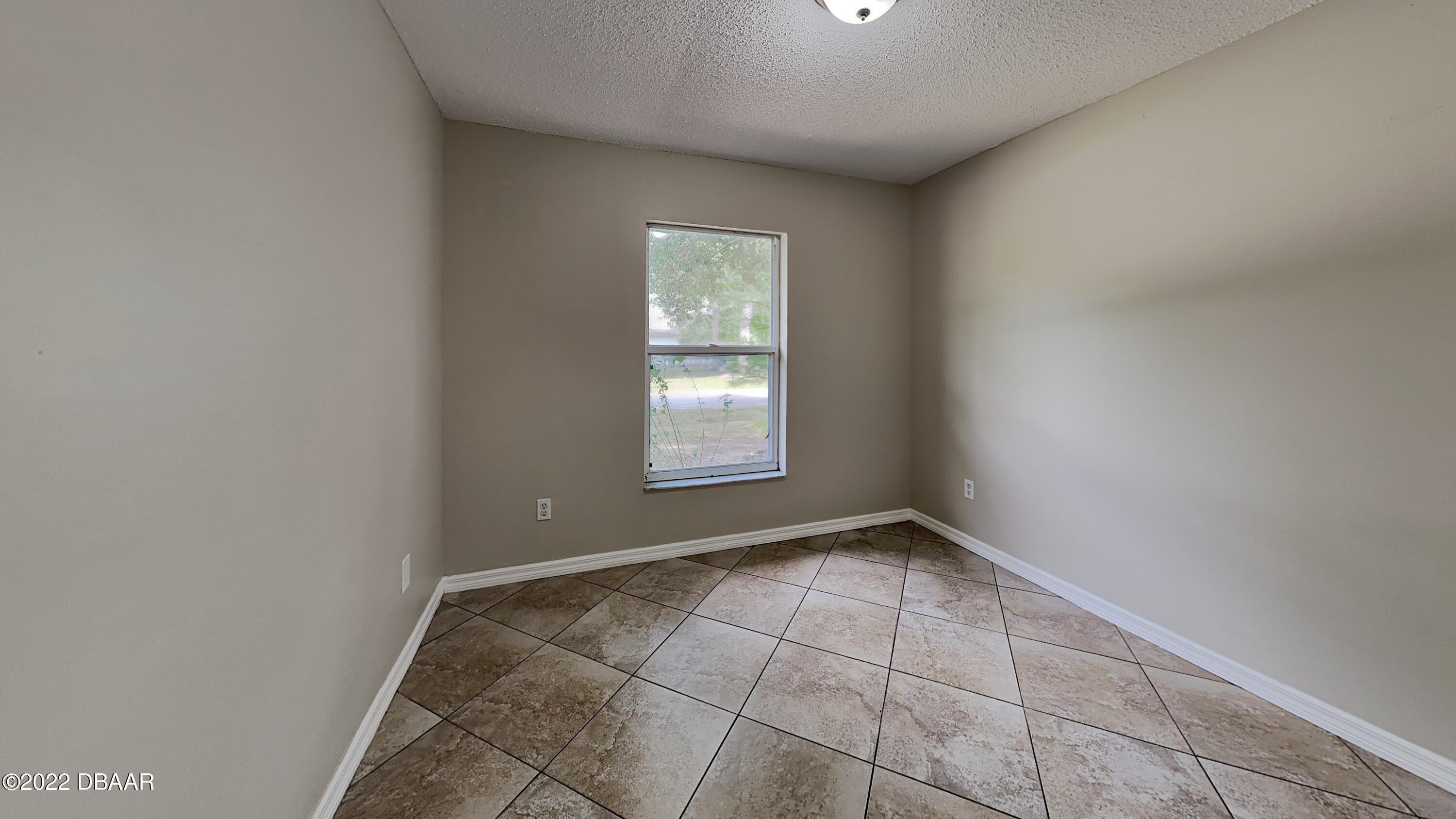 Highridge Ave, Daytona Beach, FL 32124