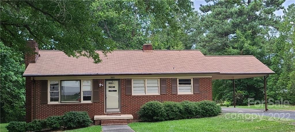 Green St, Biscoe, NC 27209