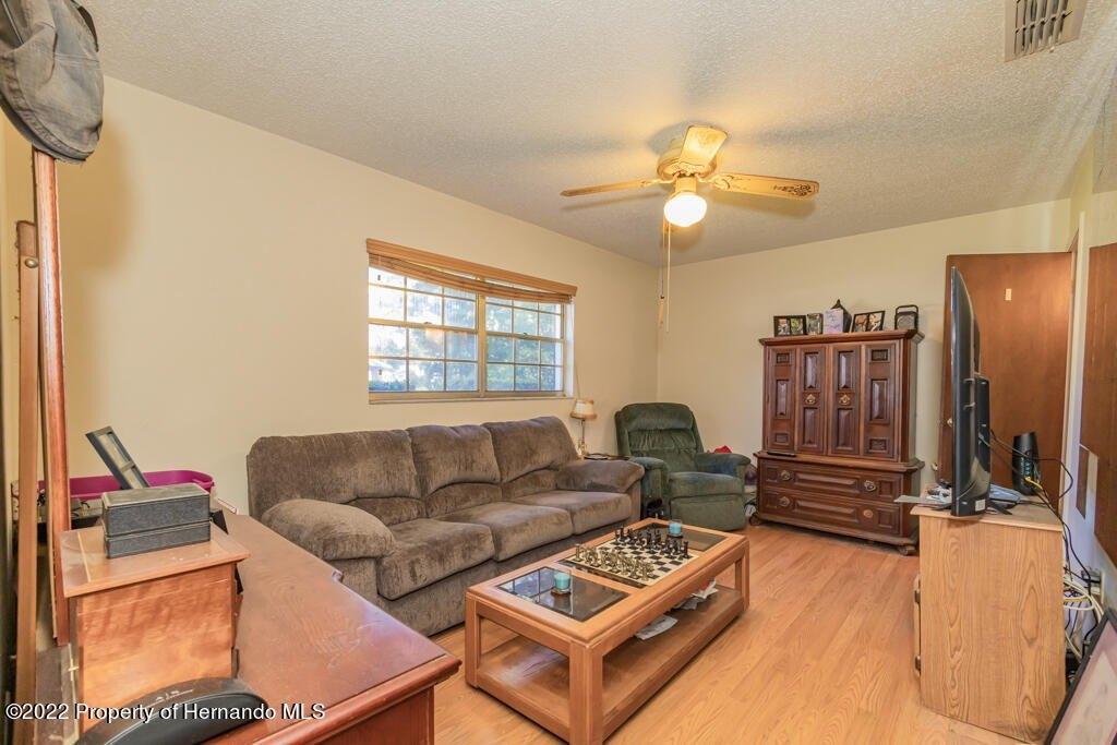 Blythe Ave, Spring Hill, FL 34609