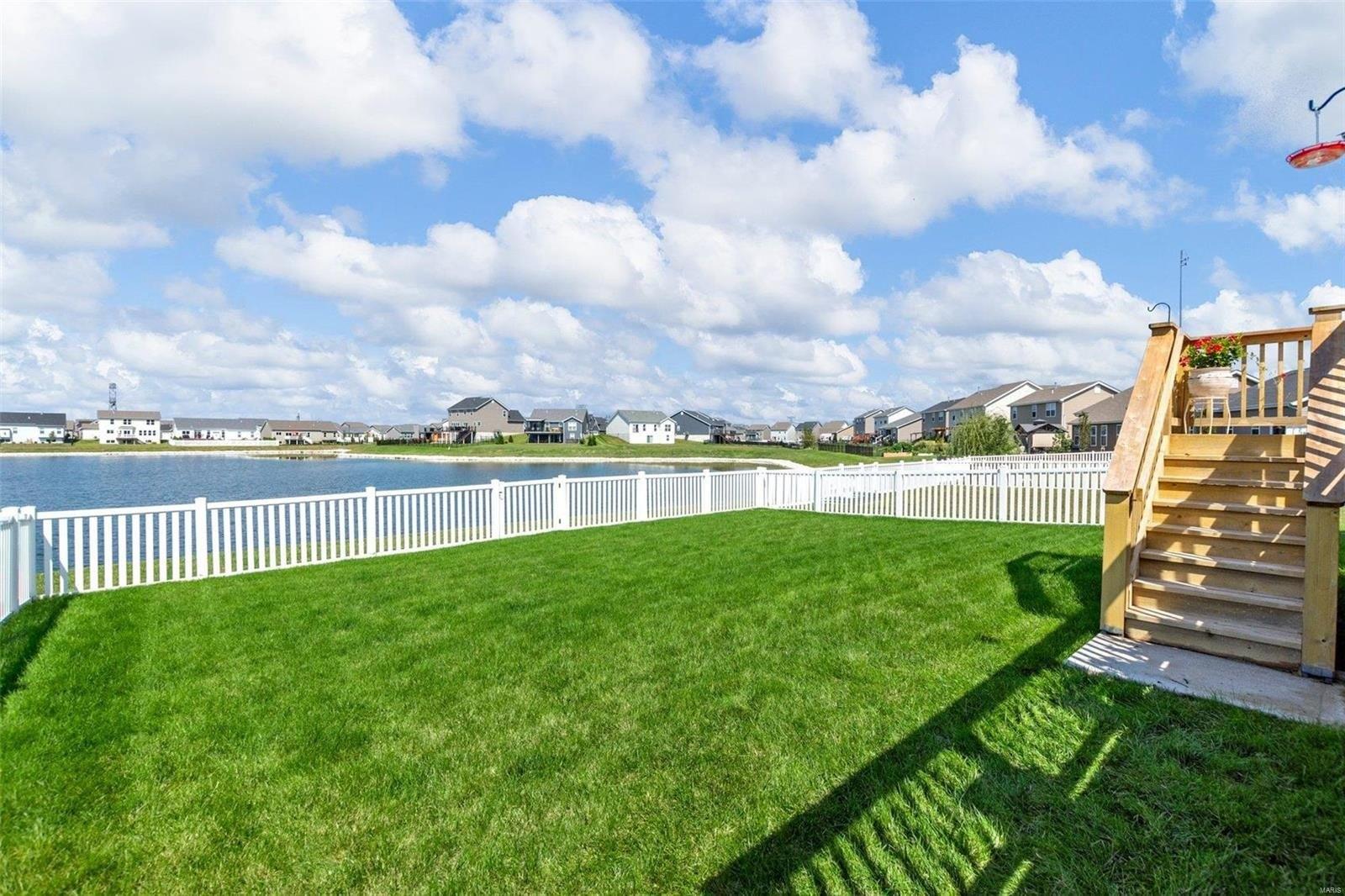 Charlestowne Place Dr, Saint Charles, MO 63301