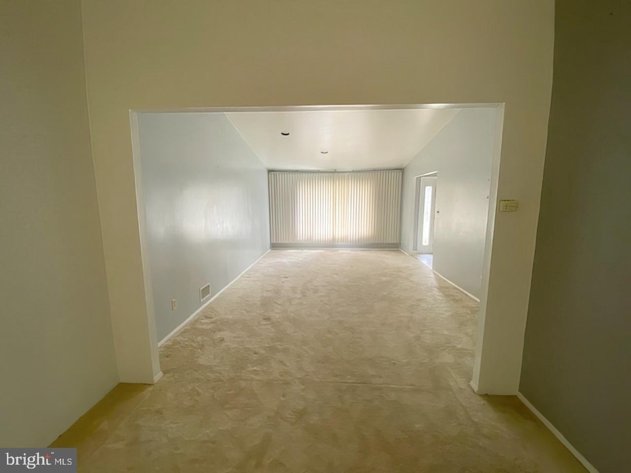 Hawksbury Rd, Pikesville, MD 21208