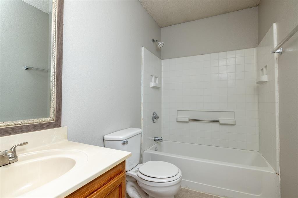 Eagle Dr, Saginaw, TX 76131